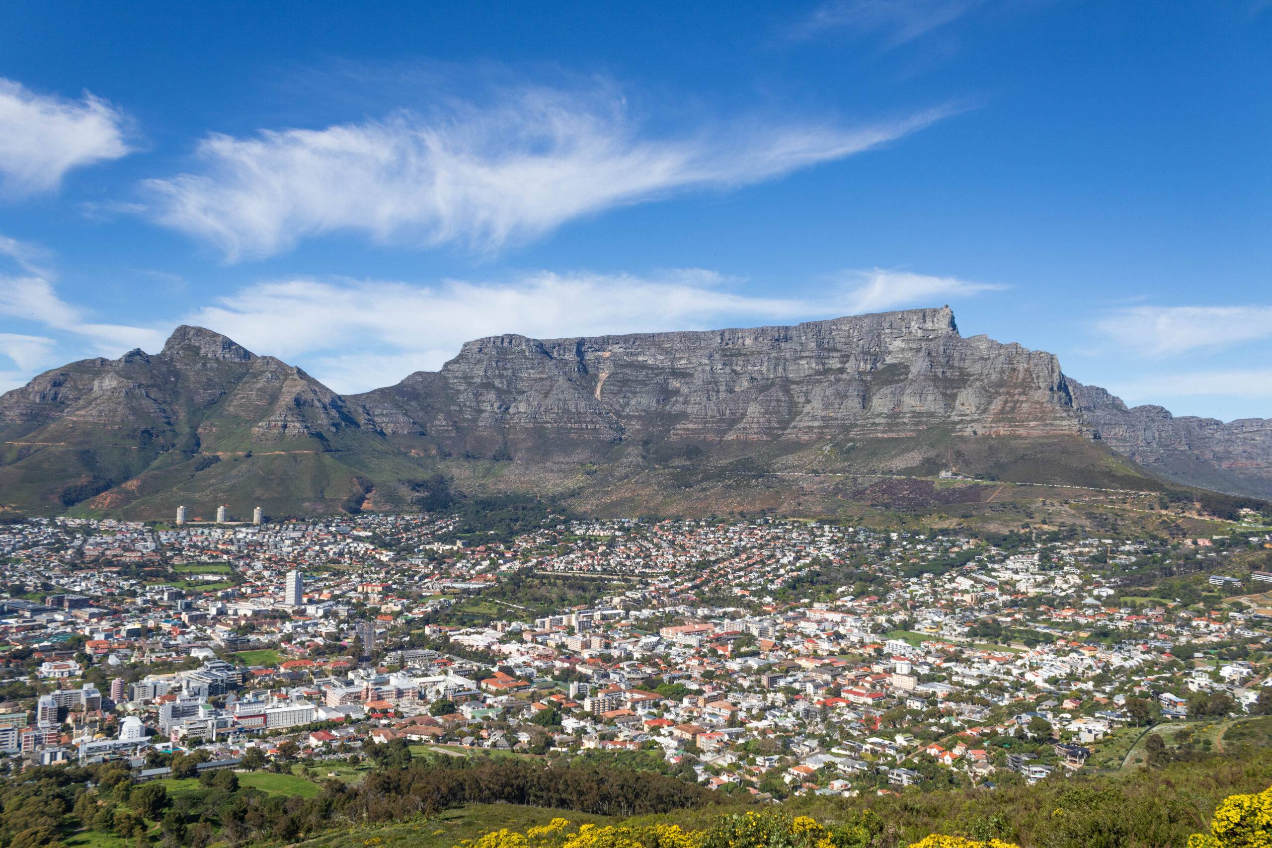 A view of Cape Town with Table mountain at the back.